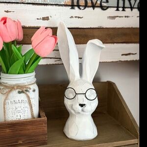 Farmhouse Bunny Statue